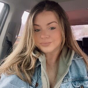 Meet your Posher, Heather.